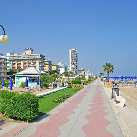 Appartamenti Palladio Carraro Immobiliare - Family Apartments Lido di Jesolo Exterior foto